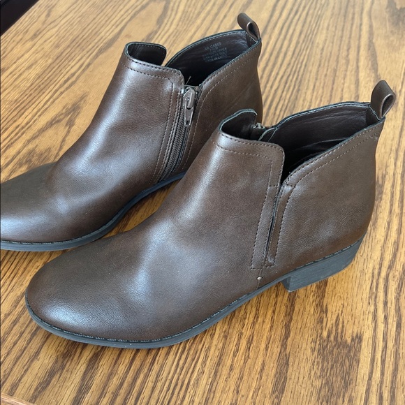 American Rag Cadee Booties 7.5 - Picture 3 of 9